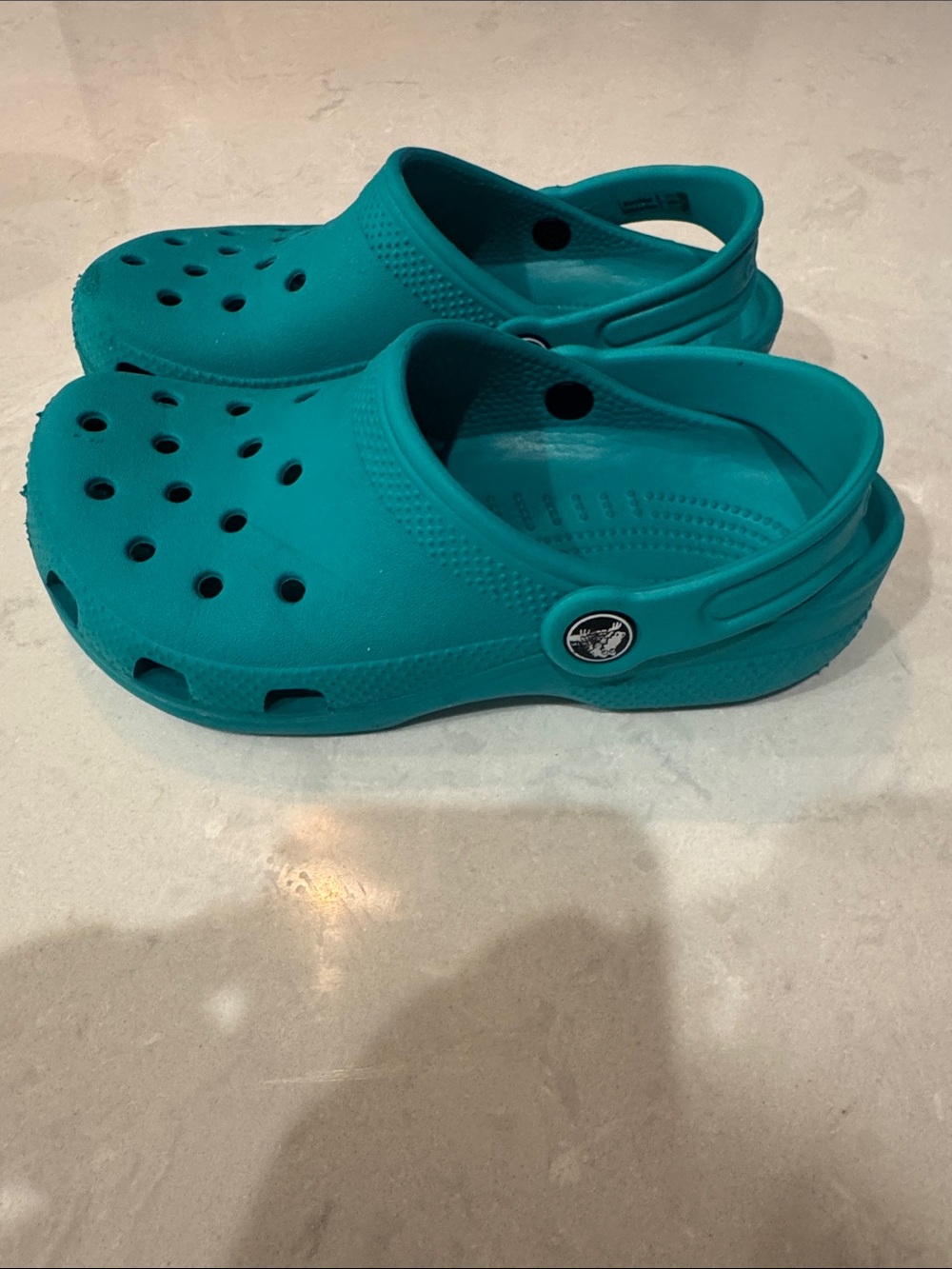 CROCS Kids Clog in Teal Blue Size 2M/4W